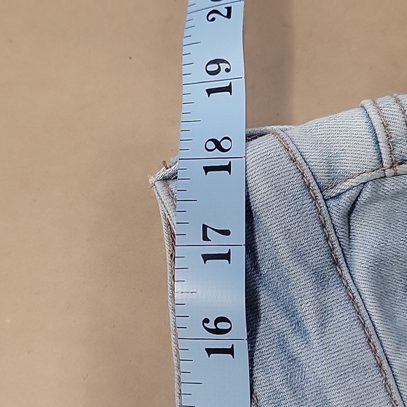 Rue21+ Size 20 High Rise Ankle Jeggings, Light Wash, Distressed, NEW with Tag - Picture 4 of 13